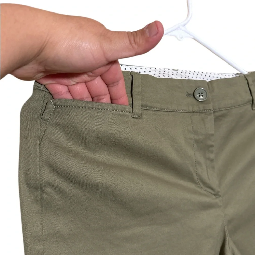 Talbots Green Perfect Crop Pants,Size 2P,Made in Indonesia,98% Cotton,2% Spandex
